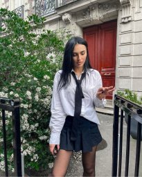 Julia 24 years 2