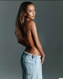 Elle 23 years 2