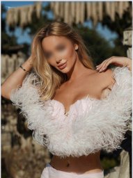 Alina 22 years 5